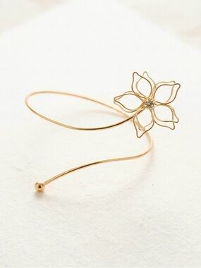 Gold Tone Floral Arm Band / Arm Cuff / Wire Wrap Bracelet Body Jewelry